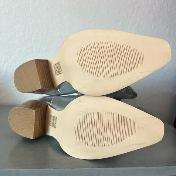 Women’s Metallic Silver Cowgirl Boots - Picture 8 of 11